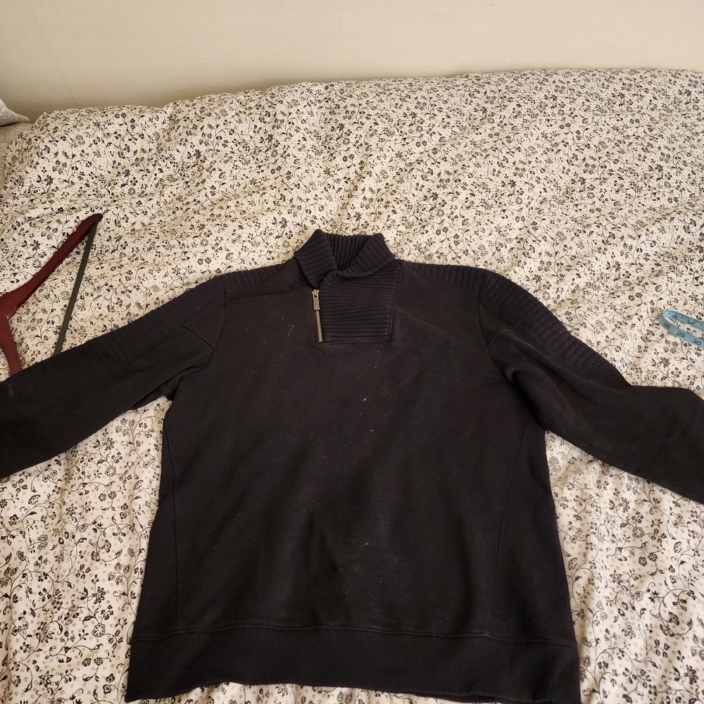 Calvin Klein 1/4 zip.  MEN'S large. Calvin Klein Sweater Men Large Quarter Zip